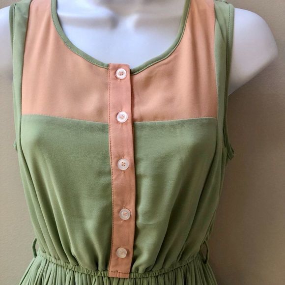 Ya Los Angeles sleeveless peach and green button pleated flare dress size‎ S - Picture 4 of 9